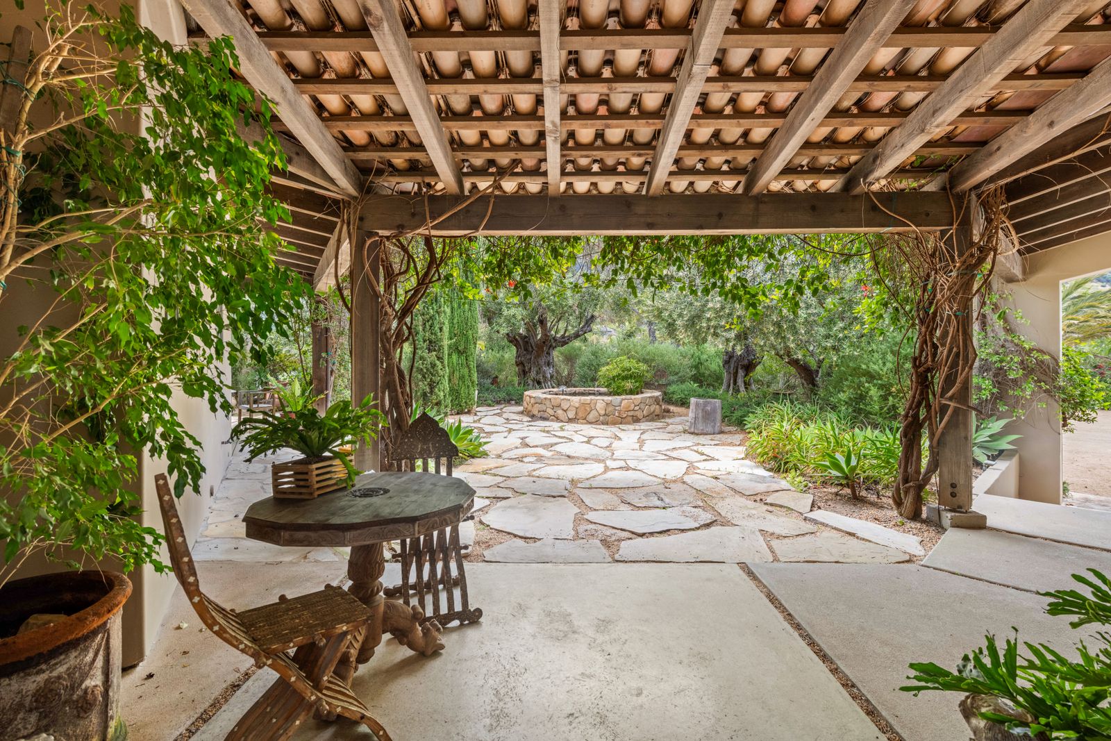 Patios thumbnail 6